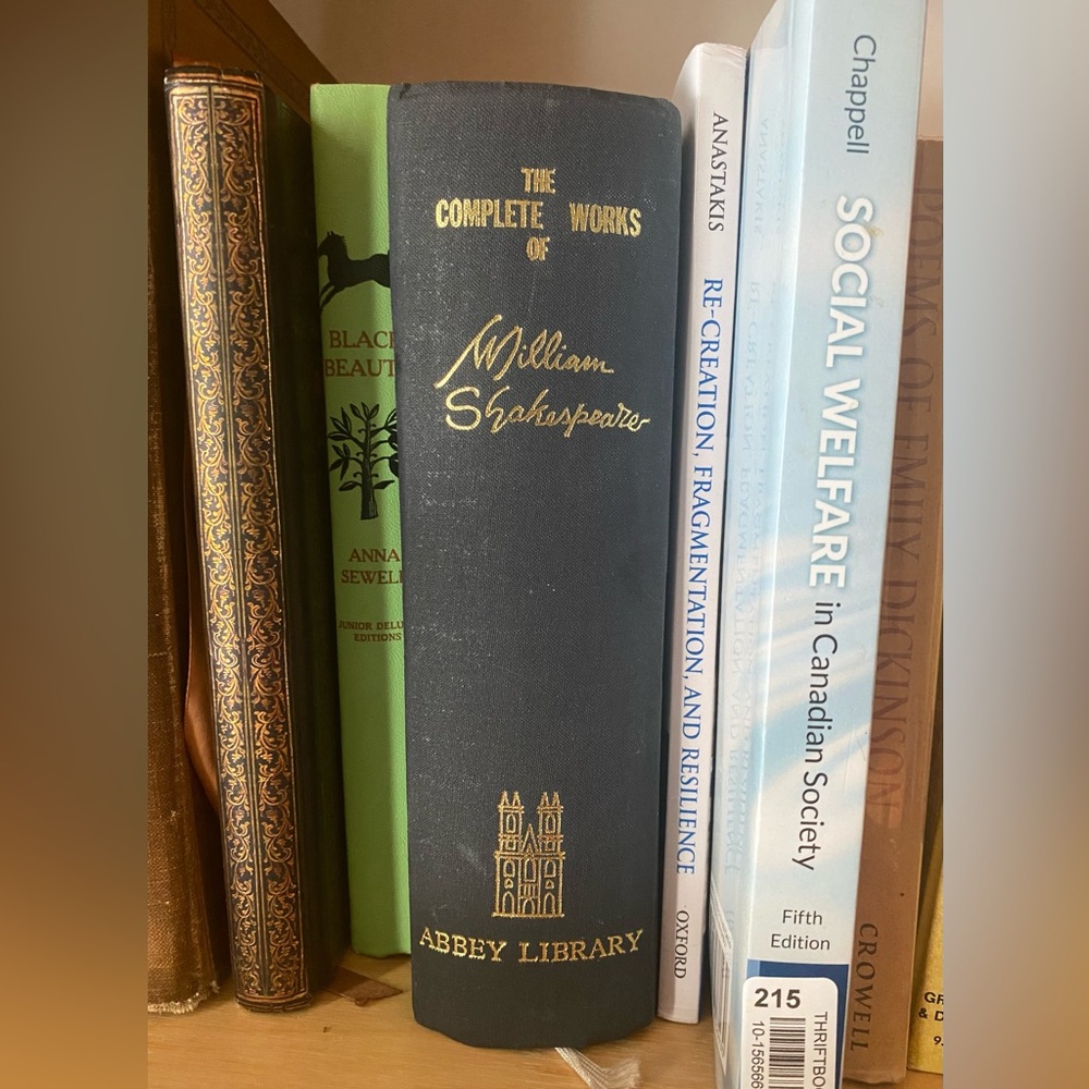 The Complete Works of William Shakespeare Hardcover Book (1974) - Picture 2 of 6